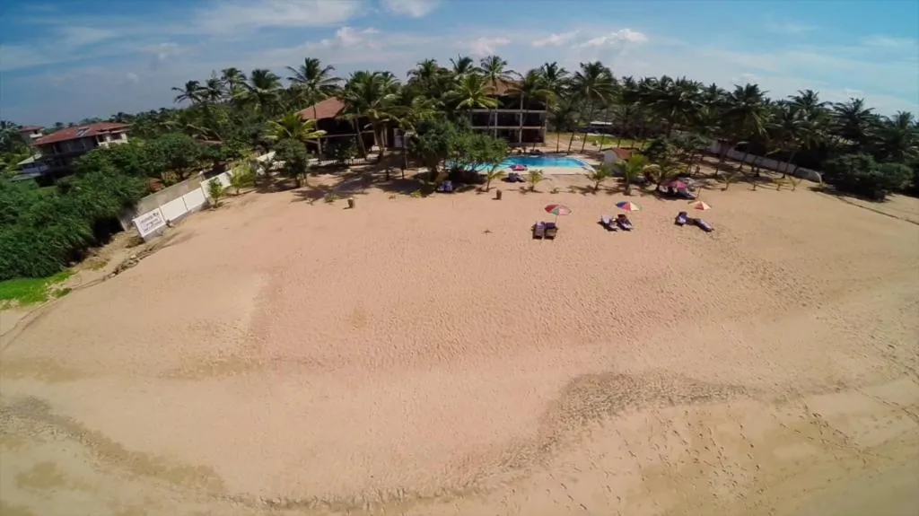 Whispering Palms Hotel