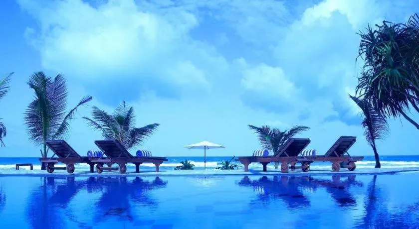 Whispering Palms Hotel