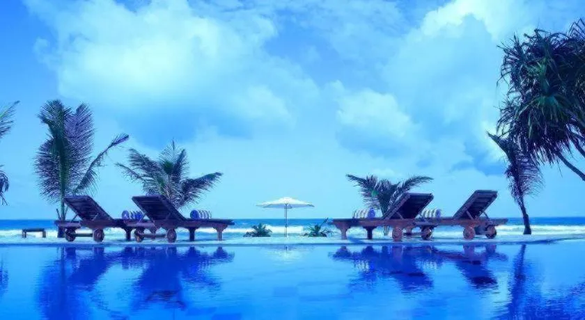 Whispering Palms Hotel