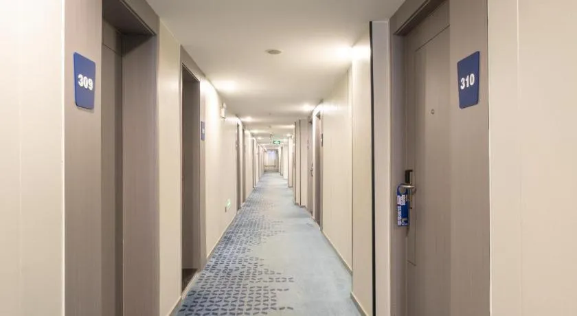 7 Days Inn Xi'an Railway Station Bus Station