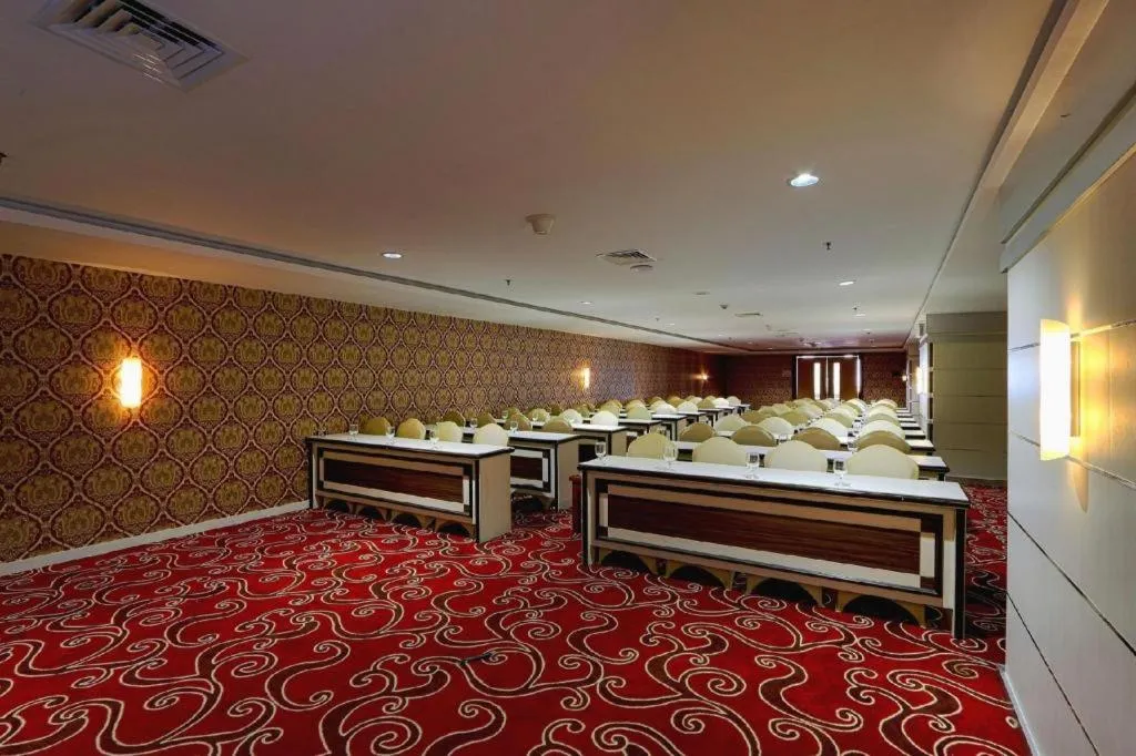 Grand Qin Hotel Syariah