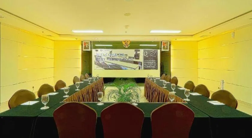 Grand Qin Hotel Syariah