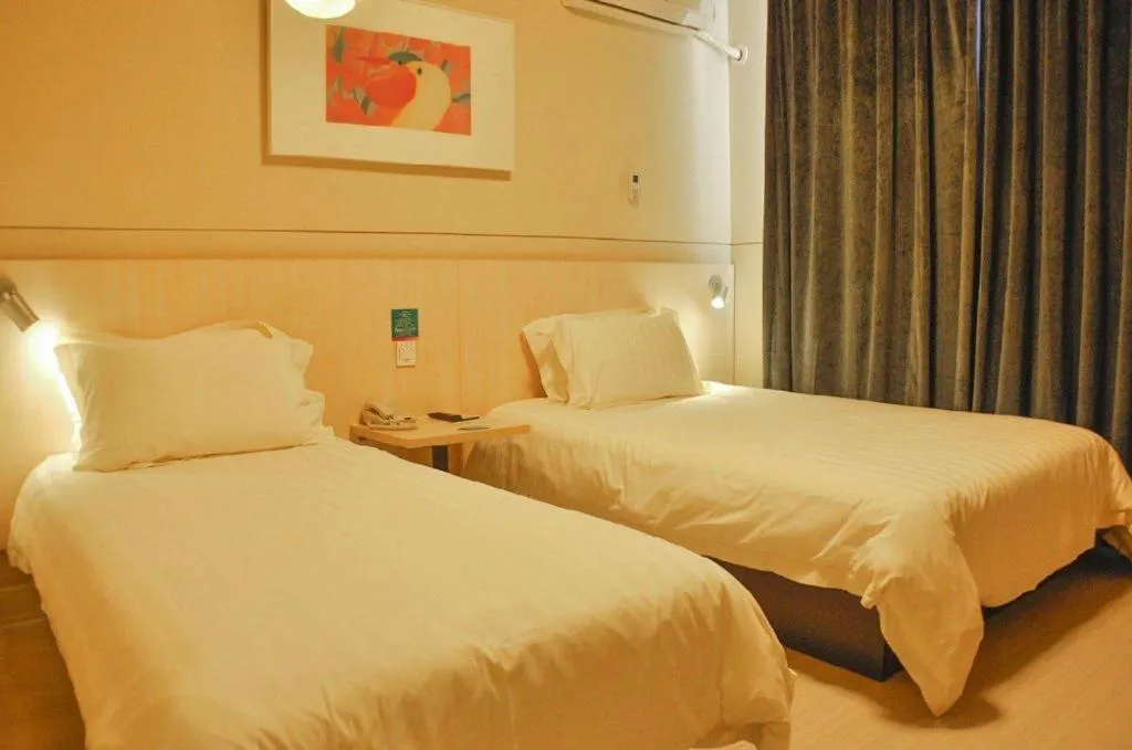 Bed in Jinjiang Inn Pingyao Branch