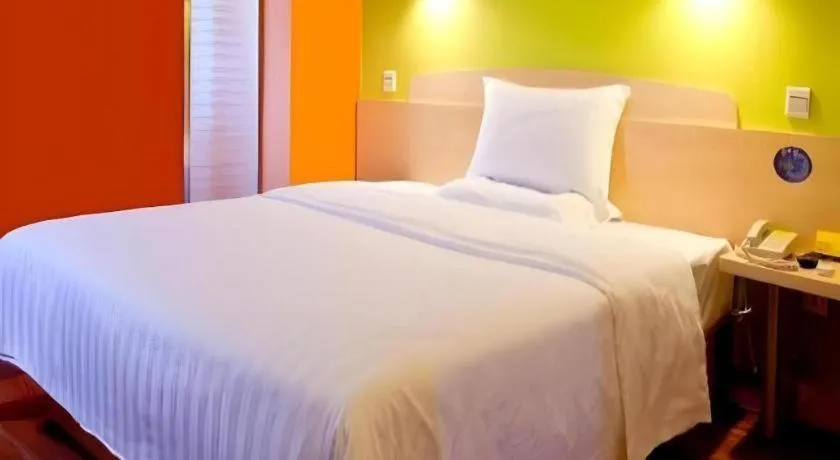 Bed in 7 Days Inn Luzhou Commercial Pedestrian Street Center