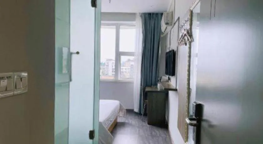 7 Days Inn Luzhou Commercial Pedestrian Street Center