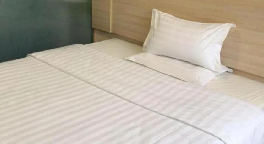 Bed in 7 Days Inn Luzhou Commercial Pedestrian Street Center