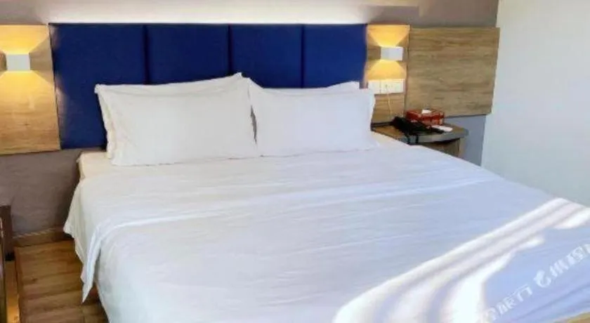 Bed in 7 Days Inn Luzhou Commercial Pedestrian Street Center