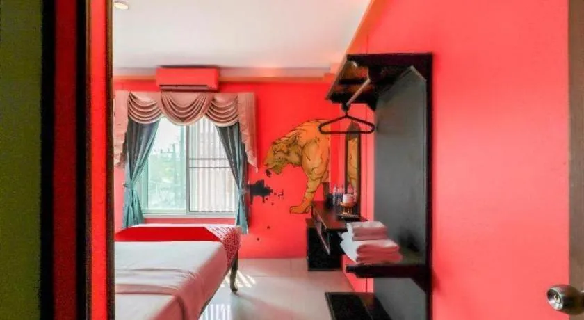 Bed in OYO 768 First Station Hotel