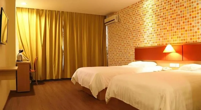 Bed in 7 Days Inn Zhenjiang Jiangsu University