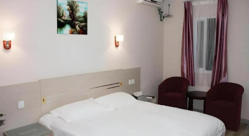 Bed in 7 Days Inn Zhenjiang Jiangsu University