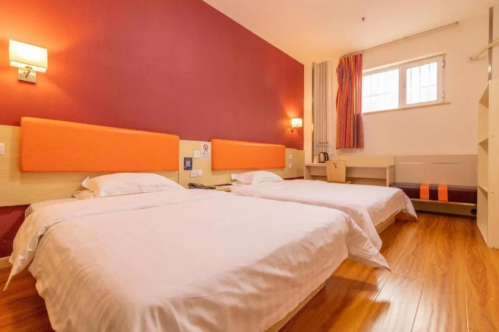 Bed in 7 Days Inn Tianjin Changhong Park Metro Station