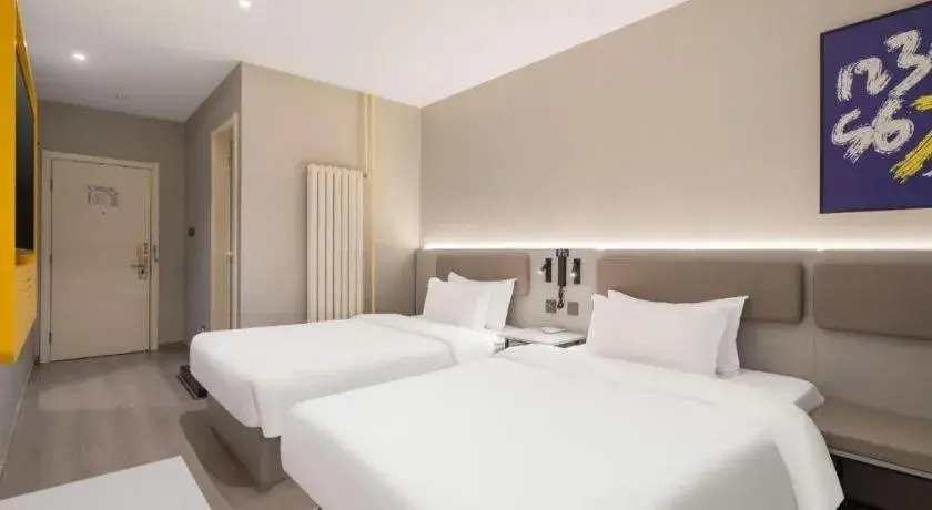 Bed in 7 Days Inn Tianjin Railway Station Bed in 7 Days Inn Tianjin Railway Station