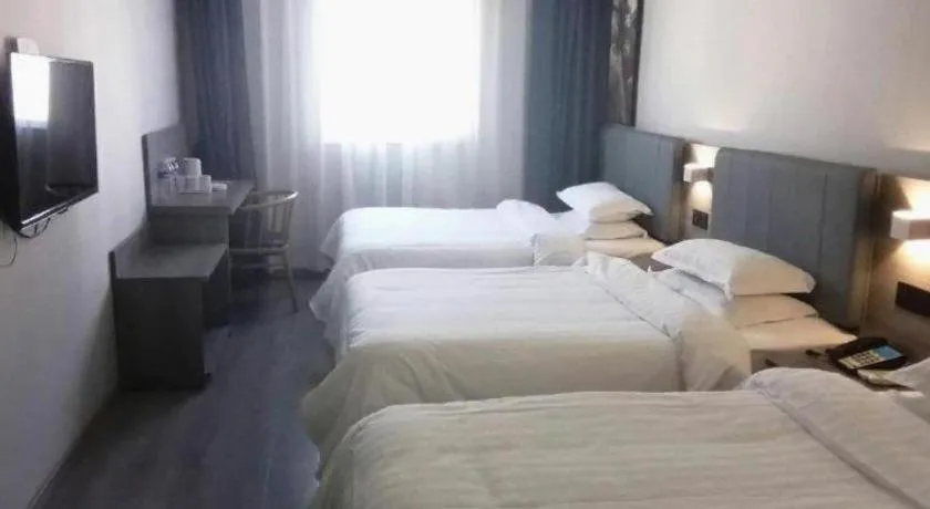 Bed in 7 Days Inn Tianjin Railway Station