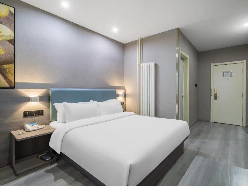 Bed in 7 Days Inn Tianjin Railway Station