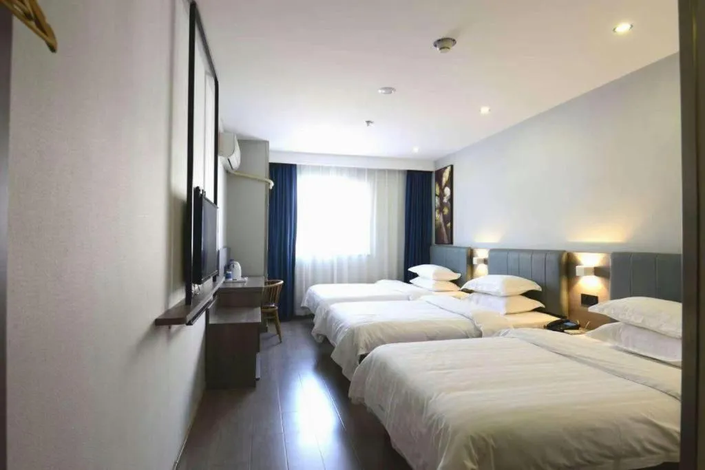 Bed in 7 Days Inn Tianjin Railway Station