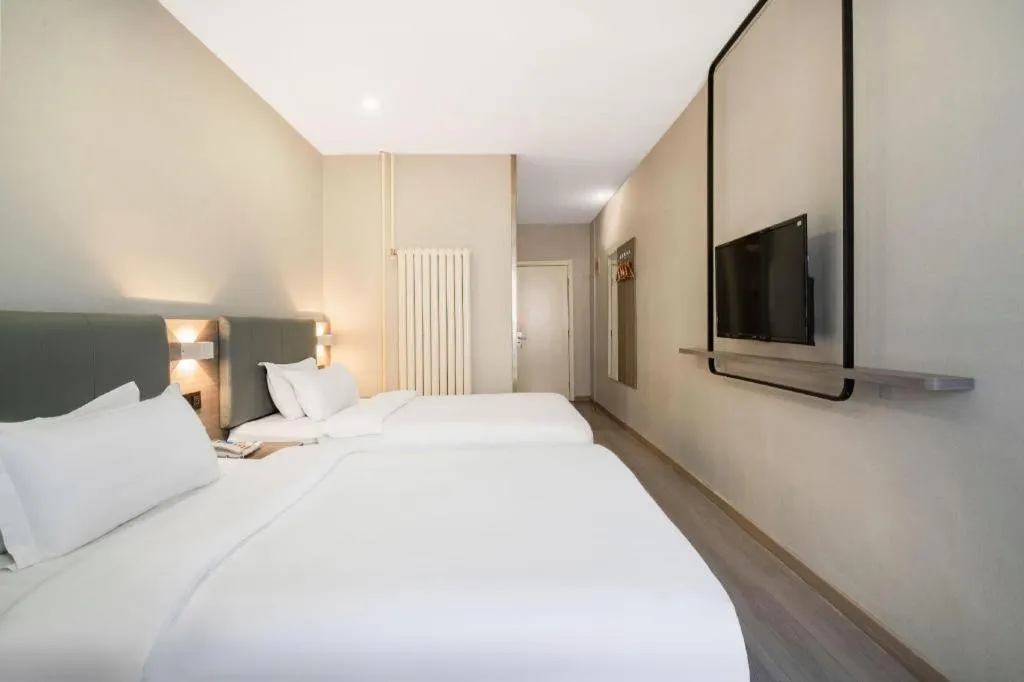 Bed in 7 Days Inn Tianjin Railway Station