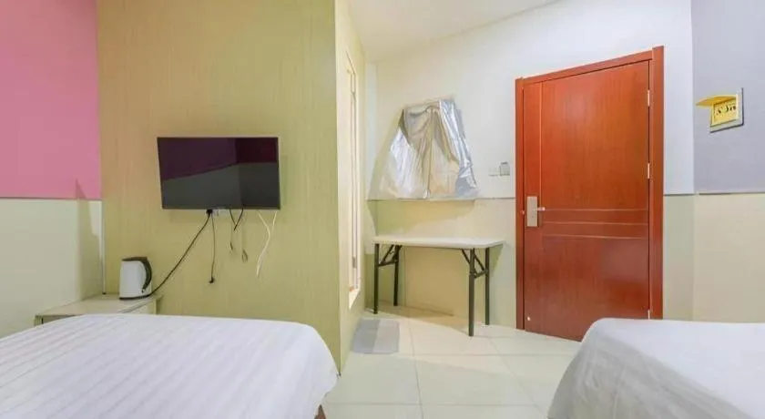 Bed in 7 Days Inn Tianjin Railway Station