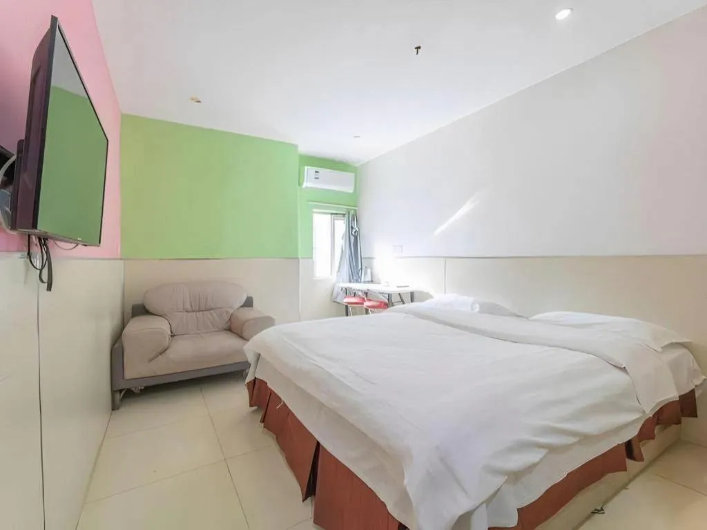 Bed in 7 Days Inn Tianjin Railway Station