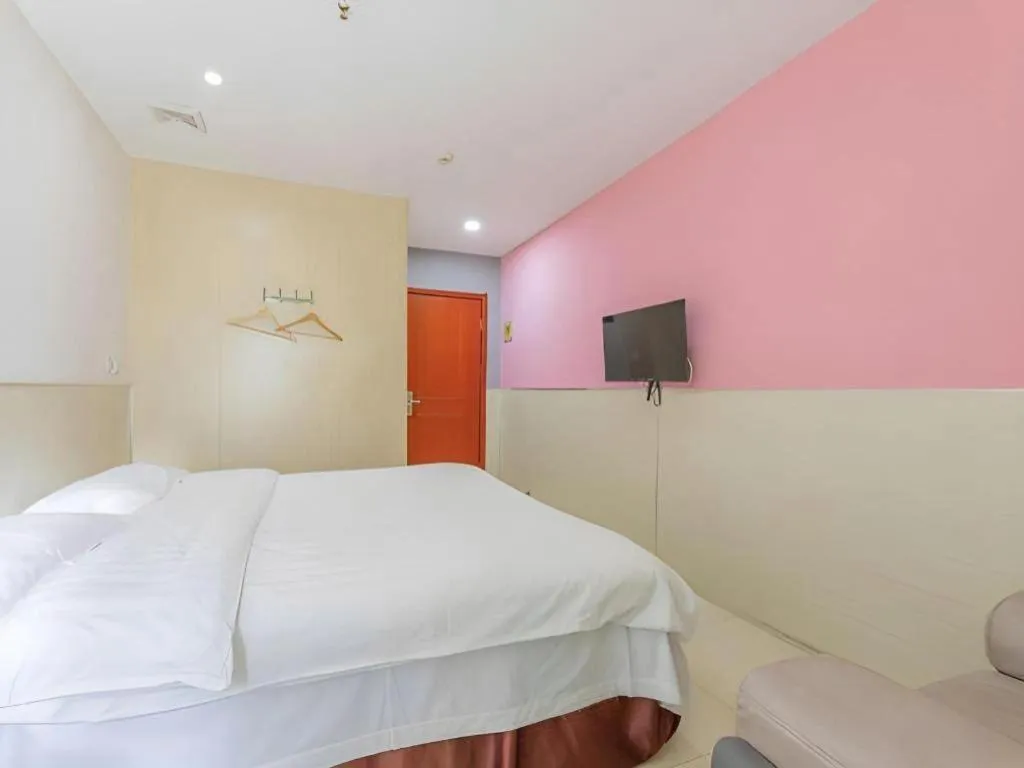 Bed in 7 Days Inn Tianjin Railway Station