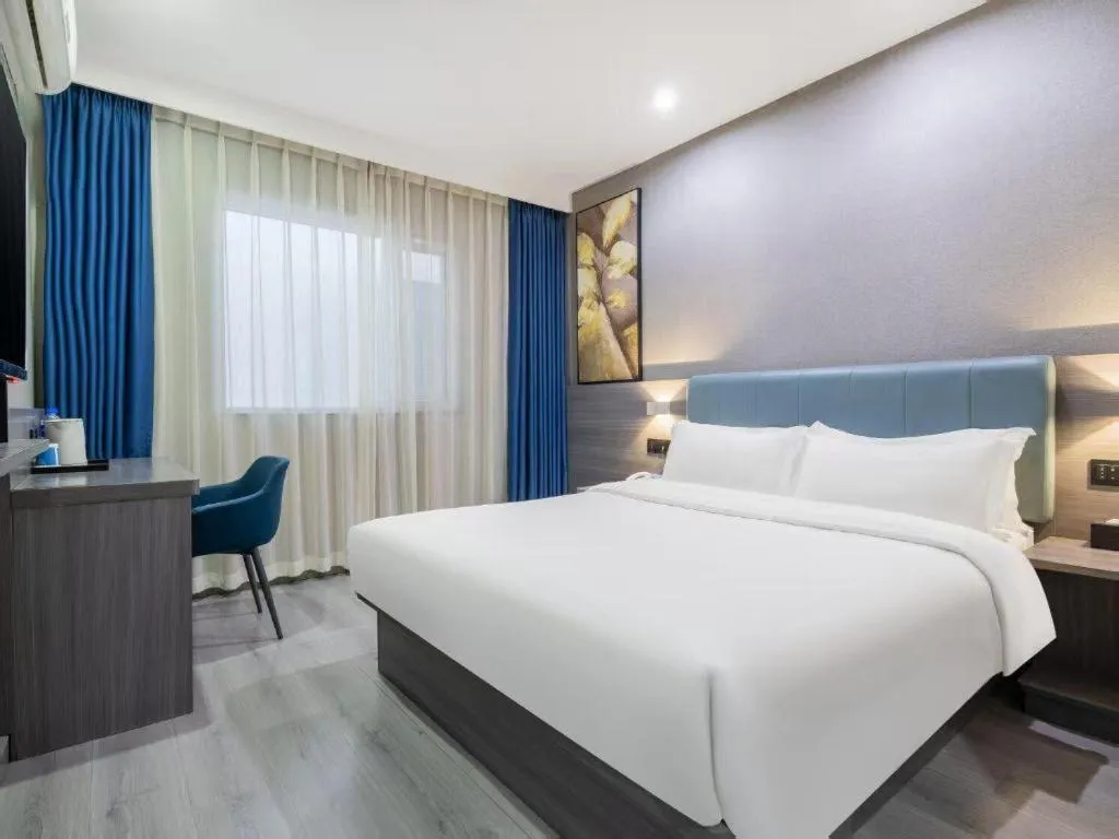 Bed in 7 Days Inn Tianjin Railway Station