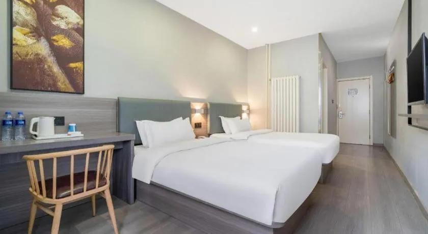 Bed in 7 Days Inn Tianjin Railway Station