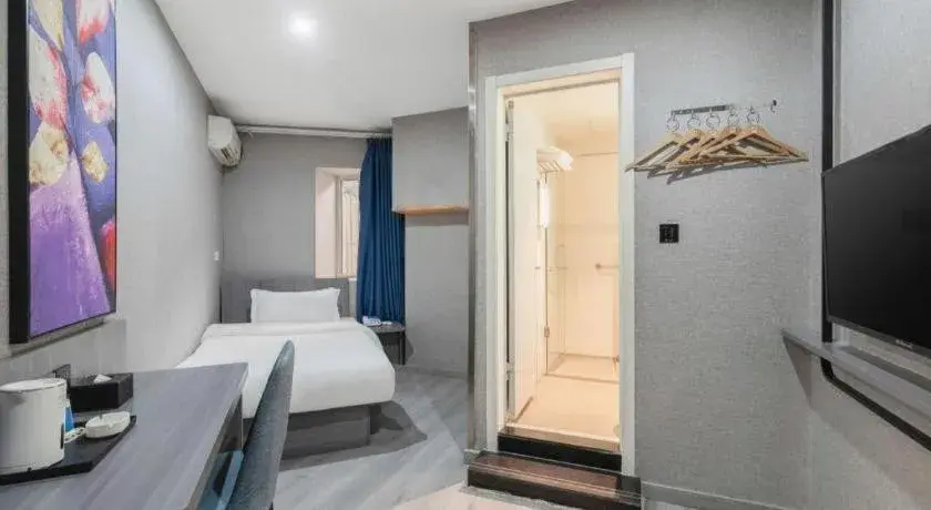 Bed in 7 Days Inn Tianjin Railway Station Bed in 7 Days Inn Tianjin Railway Station