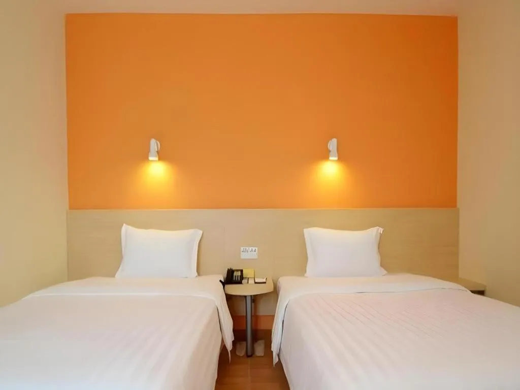Bed in 7 Days Inn Zhuzhou Changjiang Square