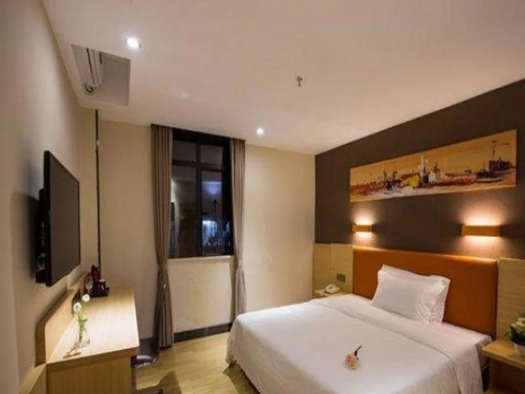 Bed in 7 Days Premium Zhangye West Toursim Bus Station