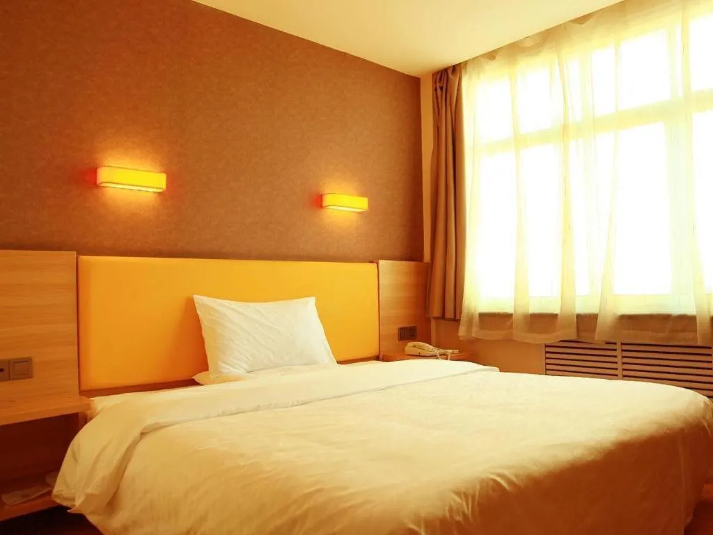 Bed in 7 Days Premium Zhangye West Toursim Bus Station