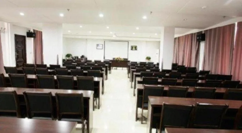 GreenTree Inn Anhui Fuyang Funan East Huaihe Road Express Hotel