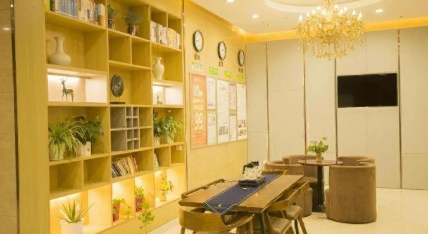 GreenTree Inn Anhui Fuyang Funan East Huaihe Road Express Hotel