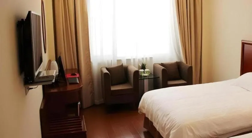 Bed in GreenTree Inn Anhui Fuyang Funan East Huaihe Road Express Hotel