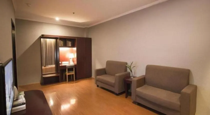 GreenTree Inn Anhui Fuyang Funan East Huaihe Road Express Hotel