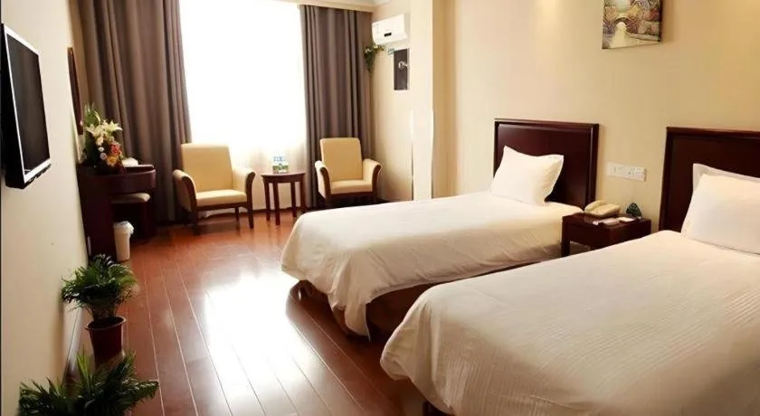 Bed in GreenTree Inn Anhui Fuyang Funan East Huaihe Road Express Hotel