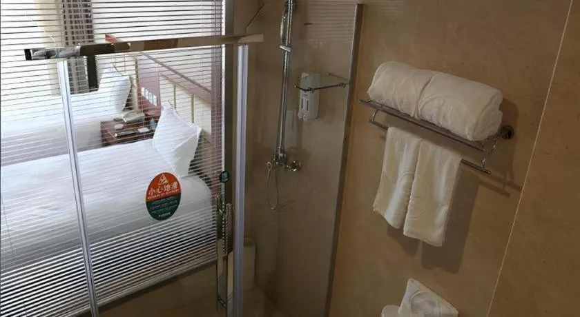 Bed in GreenTree Inn Anhui Fuyang Funan East Huaihe Road Express Hotel