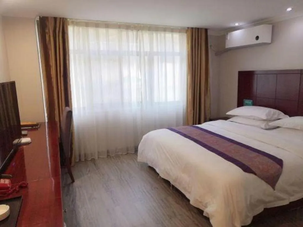 Bed in GreenTree Alliance Gansu Longnan Beishan East Road Hotel