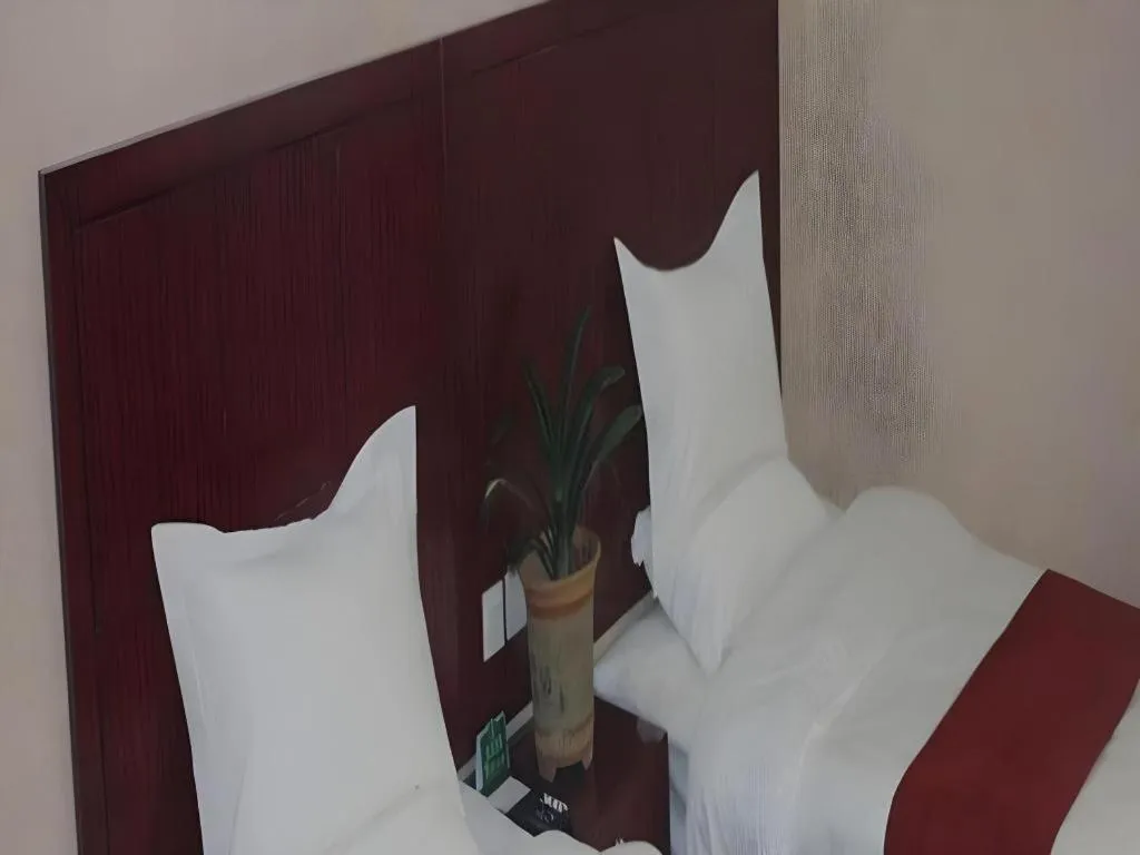 Bed in GreenTree Alliance Gansu Longnan Beishan East Road Hotel