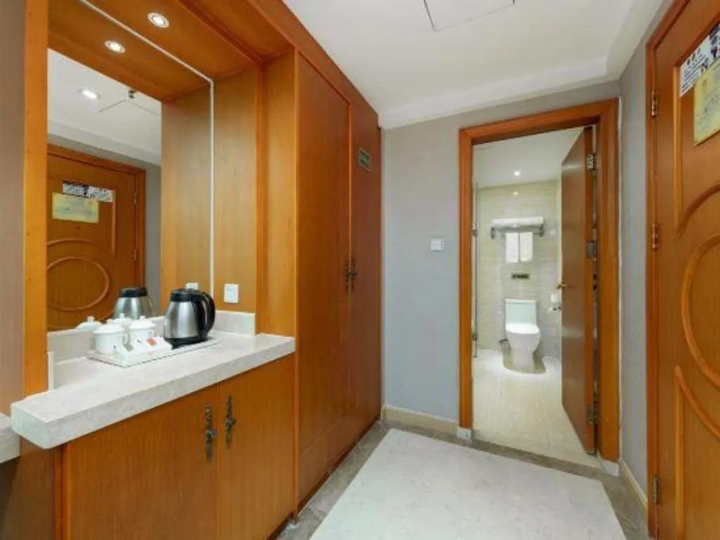 Vienna Hotel Guangzhou Luochongwei Bus Station Branch