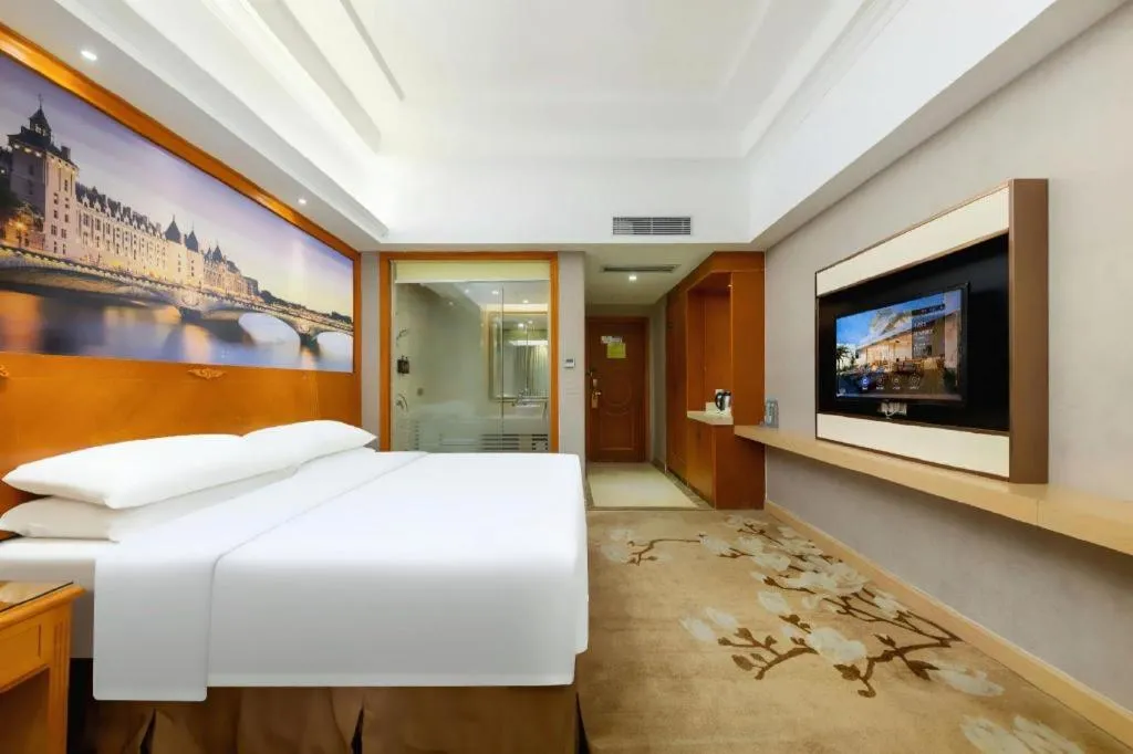 Bed in Vienna Hotel Guangzhou Luochongwei Bus Station Branch