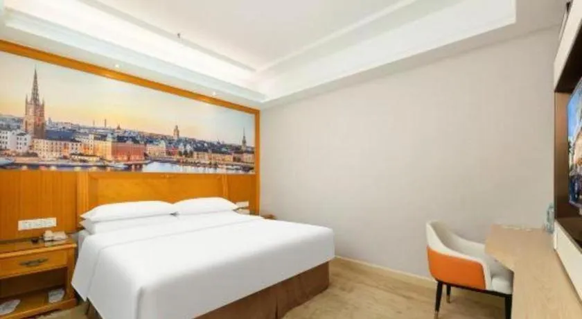 Bed in Vienna Hotel Guangzhou Luochongwei Bus Station Branch