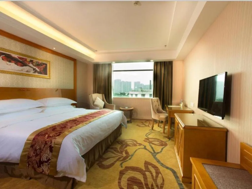 Bed in Vienna Hotel Guangzhou Luochongwei Bus Station Branch