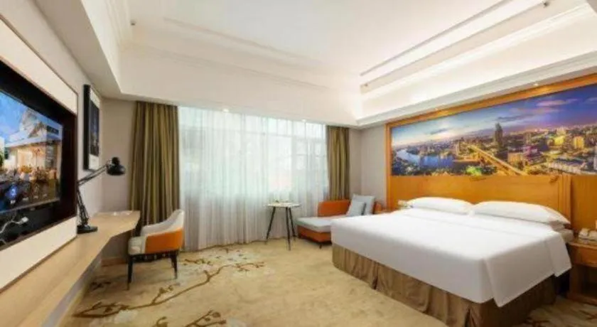 Bed in Vienna Hotel Guangzhou Luochongwei Bus Station Branch