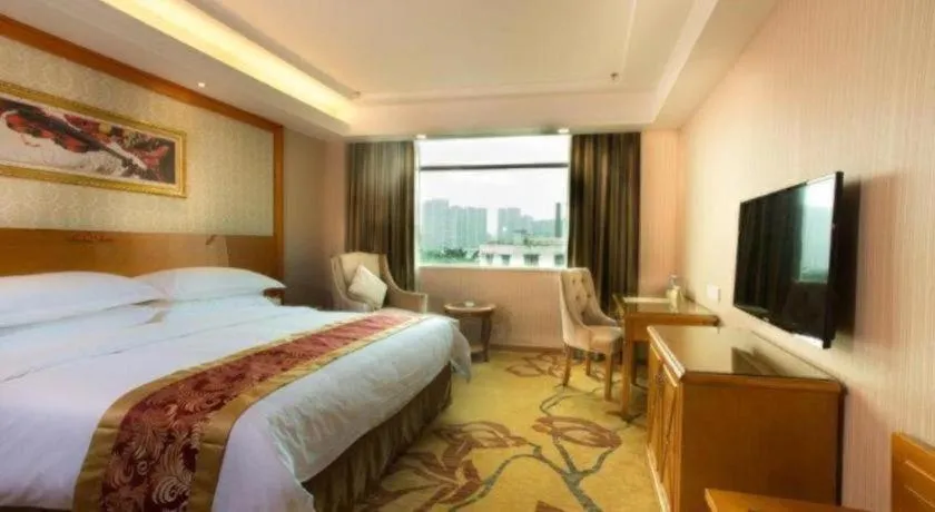 Bed in Vienna Hotel Guangzhou Luochongwei Bus Station Branch
