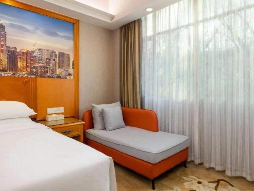 Bed in Vienna Hotel Guangzhou Luochongwei Bus Station Branch