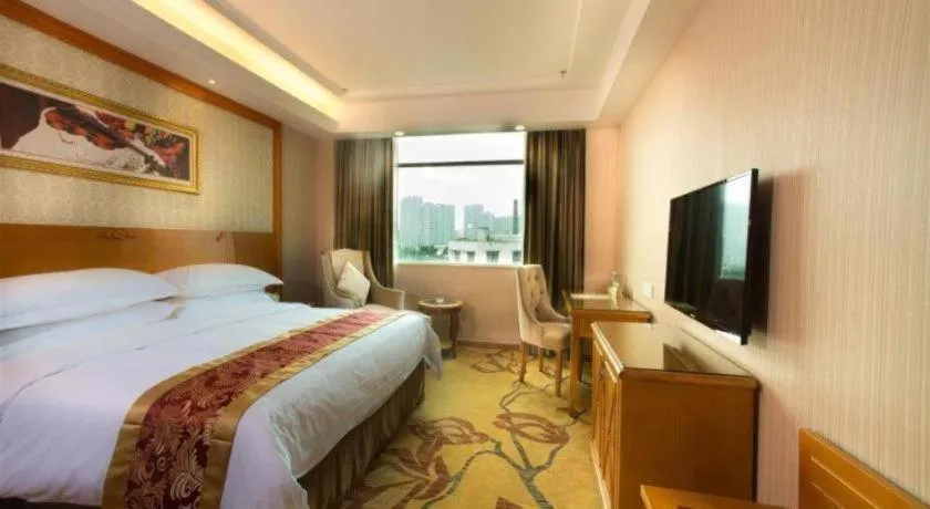 Bed in Vienna Hotel Guangzhou Luochongwei Bus Station Branch