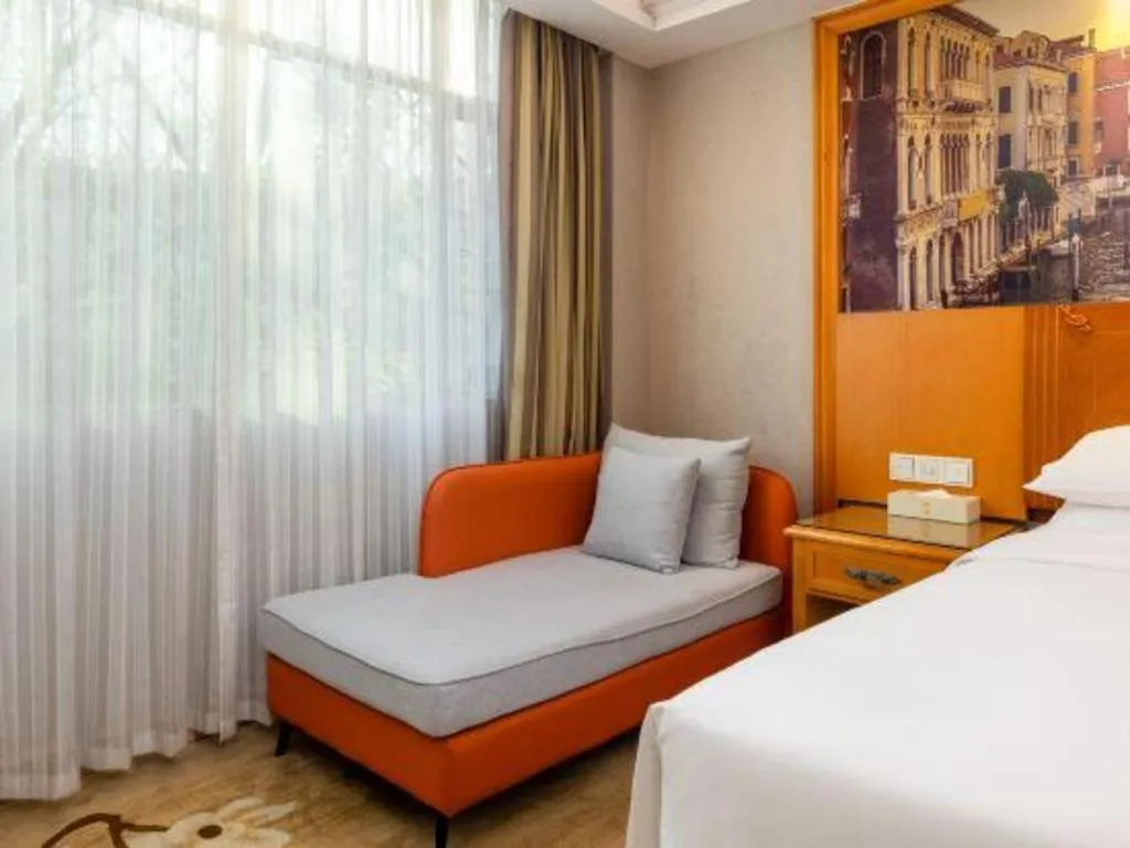 Bed in Vienna Hotel Guangzhou Luochongwei Bus Station Branch