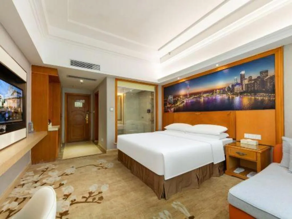 Bed in Vienna Hotel Guangzhou Luochongwei Bus Station Branch