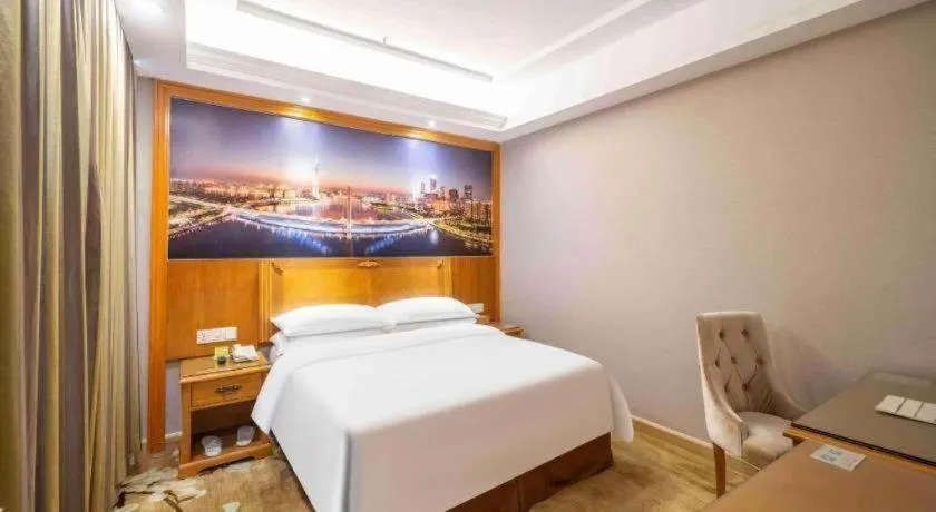 Bed in Vienna Hotel Guangzhou Luochongwei Bus Station Branch