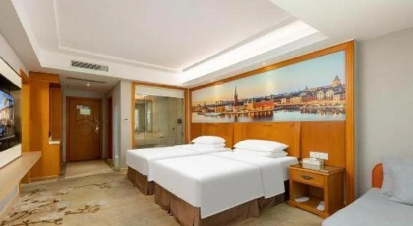 Bed in Vienna Hotel Guangzhou Luochongwei Bus Station Branch