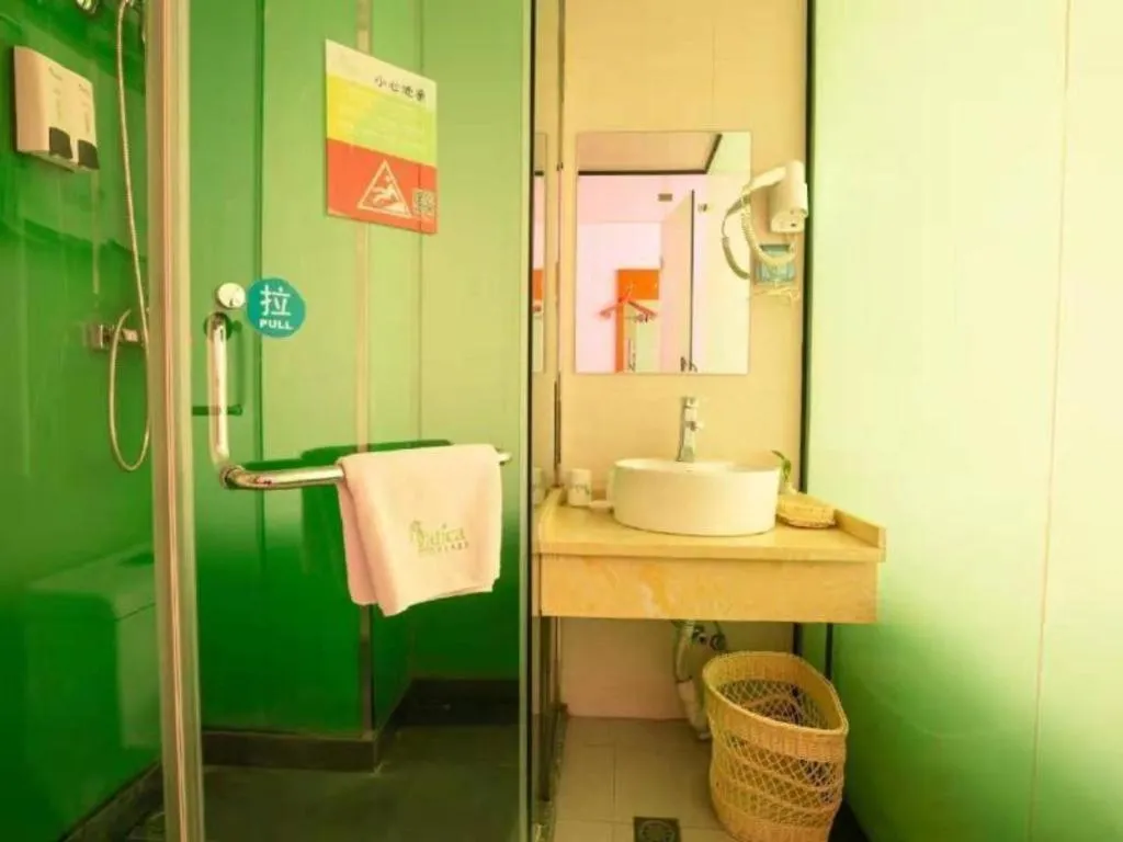 Vatica Tianjin Jinghai Bus Station Home World Plaza Hotel